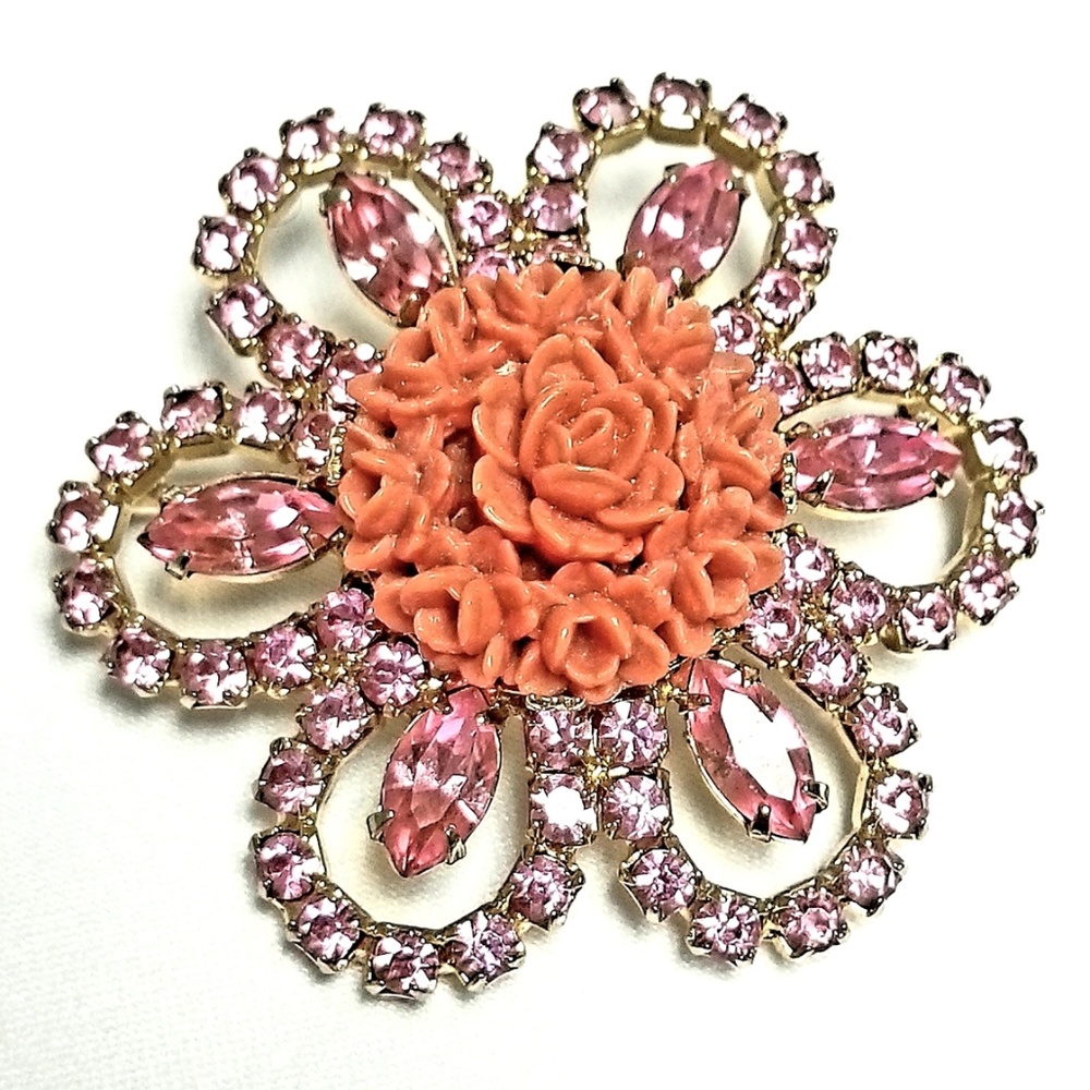 Brooch: Romantic Beaded Tea Rose - Floral/Flowers